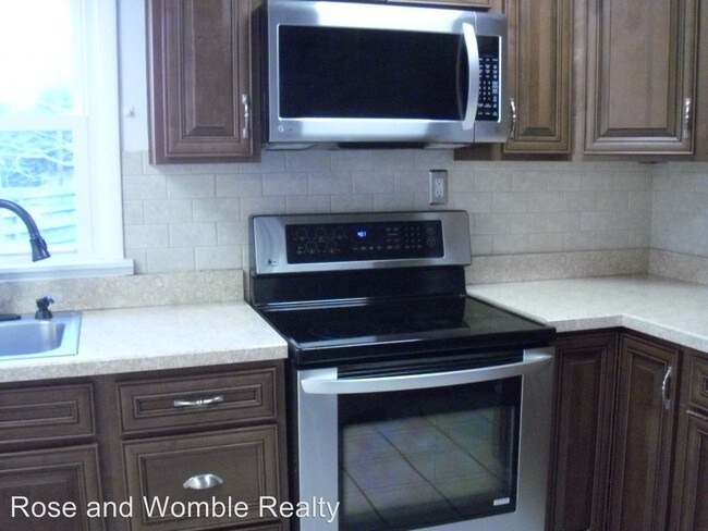 Building Photo - 4 br, 2.5 bath House - 509 Kingston Drive