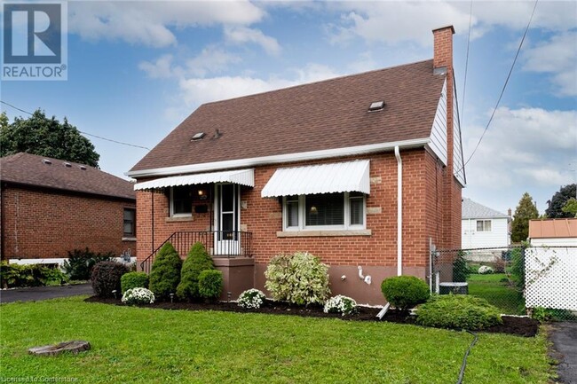 Photo du bâtiment - 212 E 32nd St