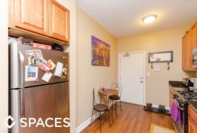 Building Photo - 2 br, 1 bath  - 920 W Cullom Ave UNT2R