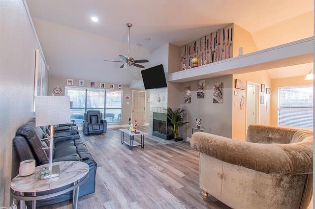 Foto del edificio - 6936 Cedar Knoll Dr