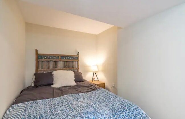 Building Photo - 3330 SE Franklin St