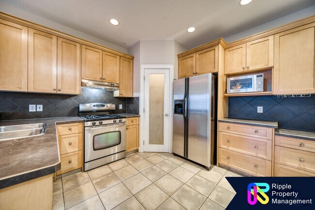 Photo du bâtiment - 720-756 Ave SW