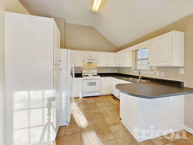 Foto del edificio - 2260 Ridge Rd