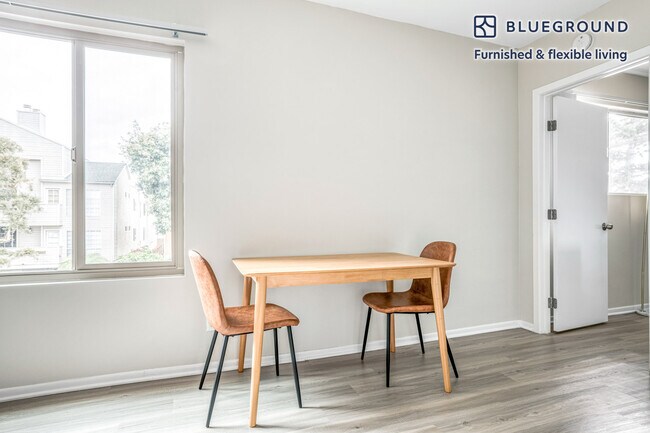 Foto del edificio - 11937 Avon Way