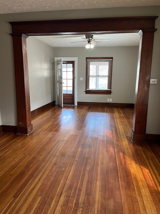 Building Photo - 906 Harrison St