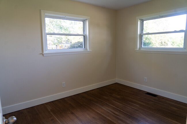 Building Photo - 2507 S 650 E