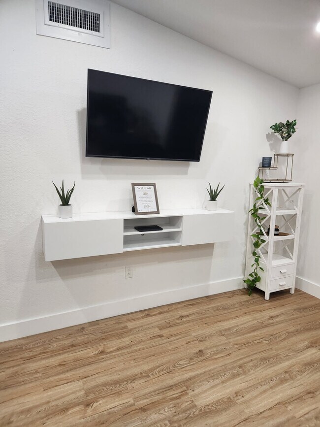Foto del edificio - 20423 NW 29th Pl