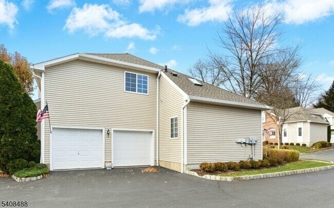 Foto del edificio - 14 Schindler Ct