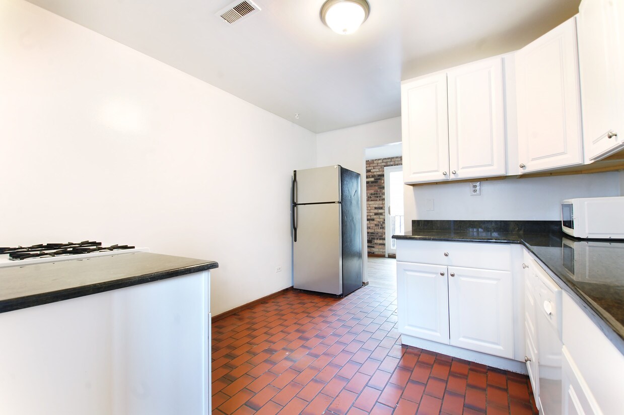 Primary Photo - 1255 W Belden Ave