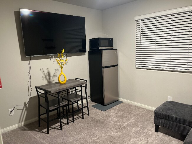 Foto del edificio - 7377 Dragonfruit Ave