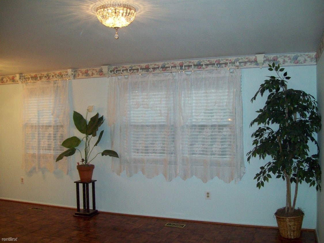 Foto principal - 19116 Blakeslee Dr