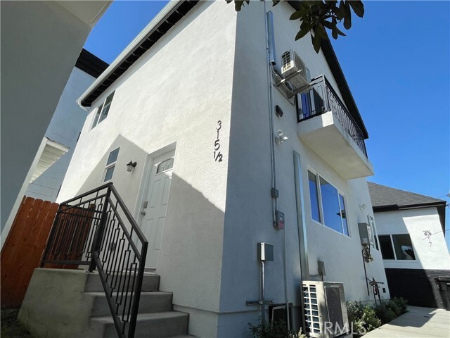 Primary Photo - 315 N Alvarado St