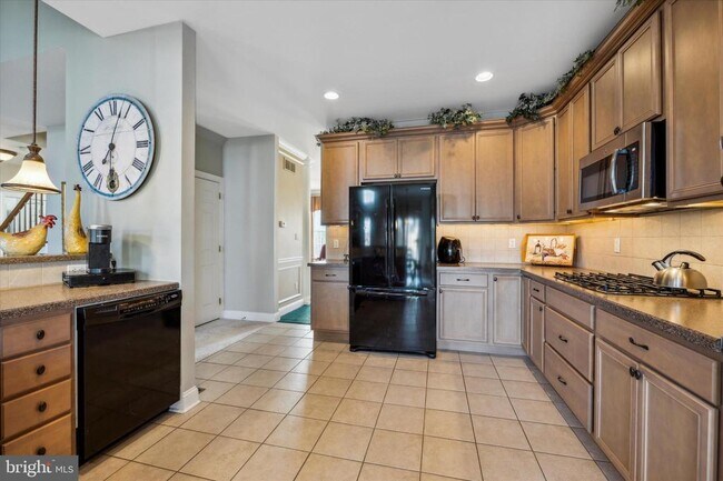 Foto del edificio - 202 Honey Locust Dr