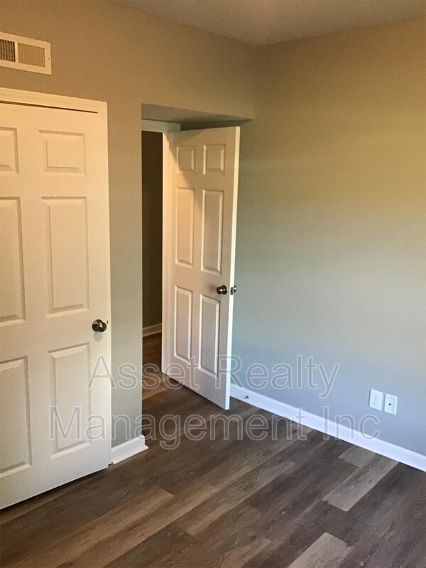 Foto del edificio - 2817 Colt Dr NE