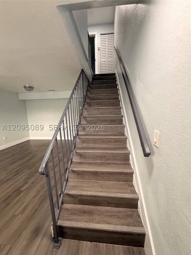 Foto del edificio - 420 NE 18th Ave