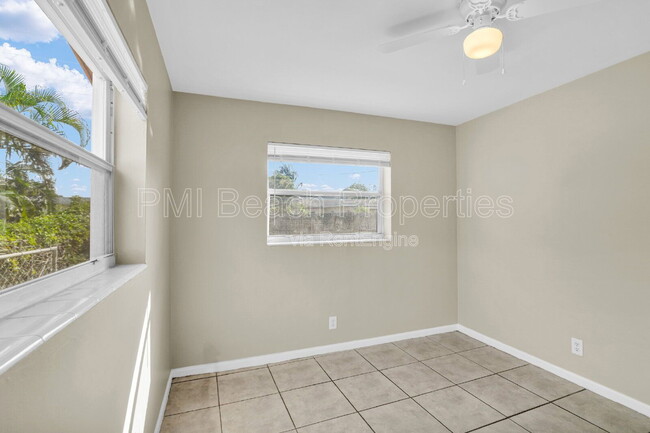 Foto del edificio - 184 SE 27th Way