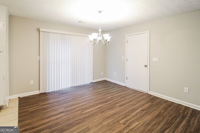 Building Photo - 1893 Gingham Way