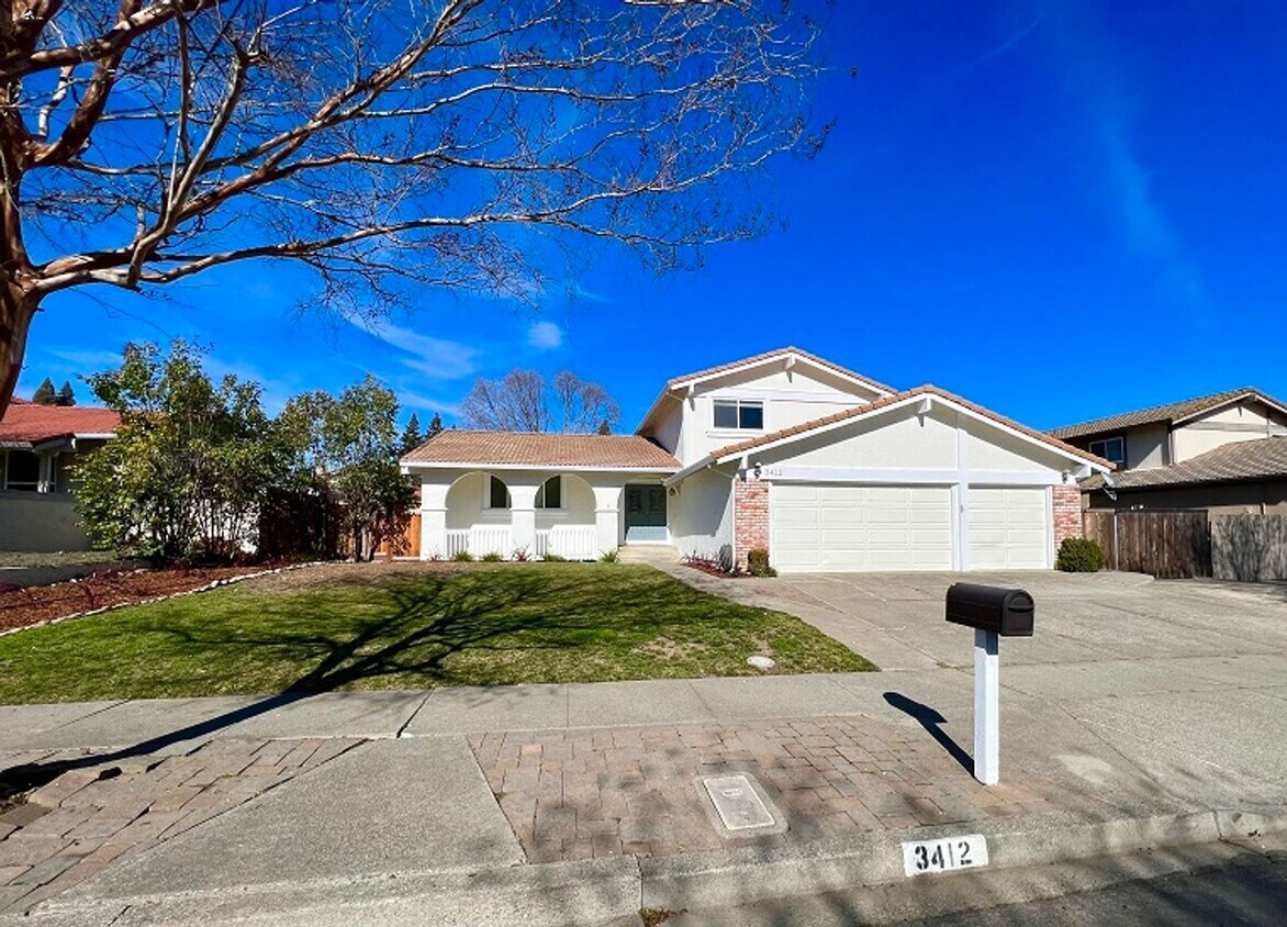 Primary Photo - Beautiful Four Bedroom Browns Valley Home