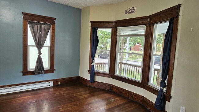 Building Photo - 3 bedroom 1 bath single family home in Mansfield Ohio