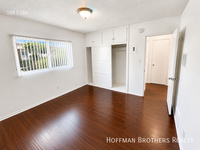 Building Photo - 3718 Mentone Ave
