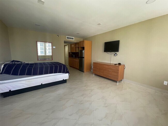 Foto del edificio - 19201 Collins Ave