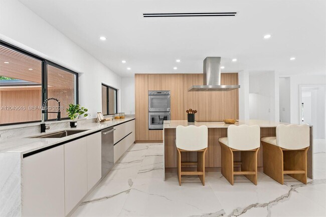 Foto del edificio - 19731 NE 24th Ave