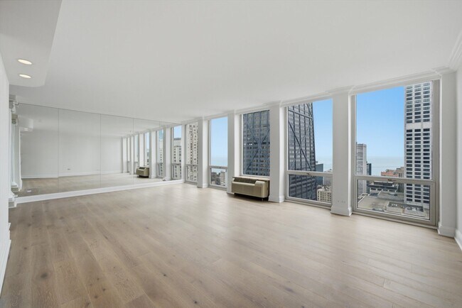 Foto del edificio - 111 E Chestnut St