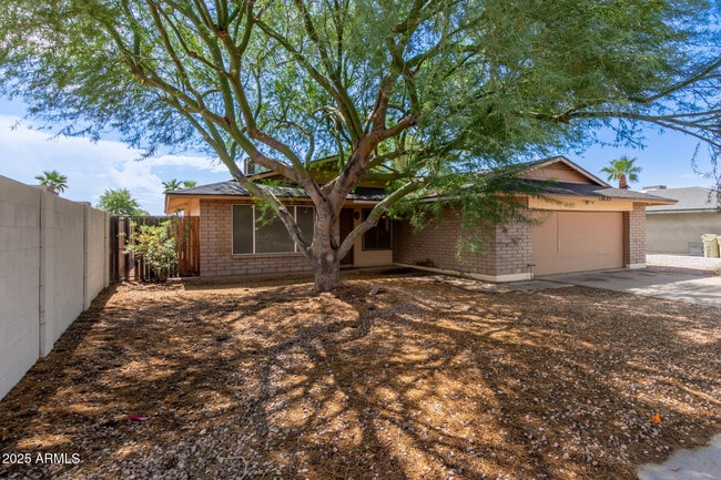Foto del edificio - 5603 W Greenbriar Dr