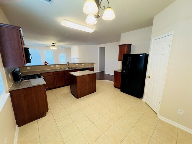 Building Photo - 16807 Shoal Park Dr
