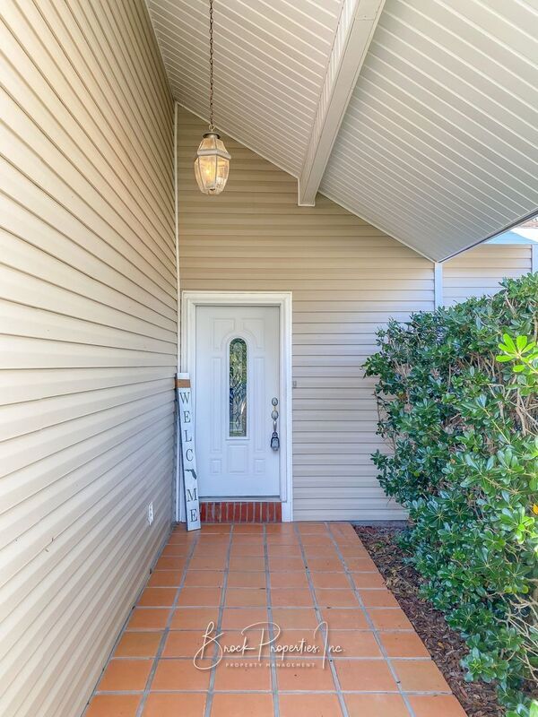 Building Photo - 3160 Cedarwood Village Ln