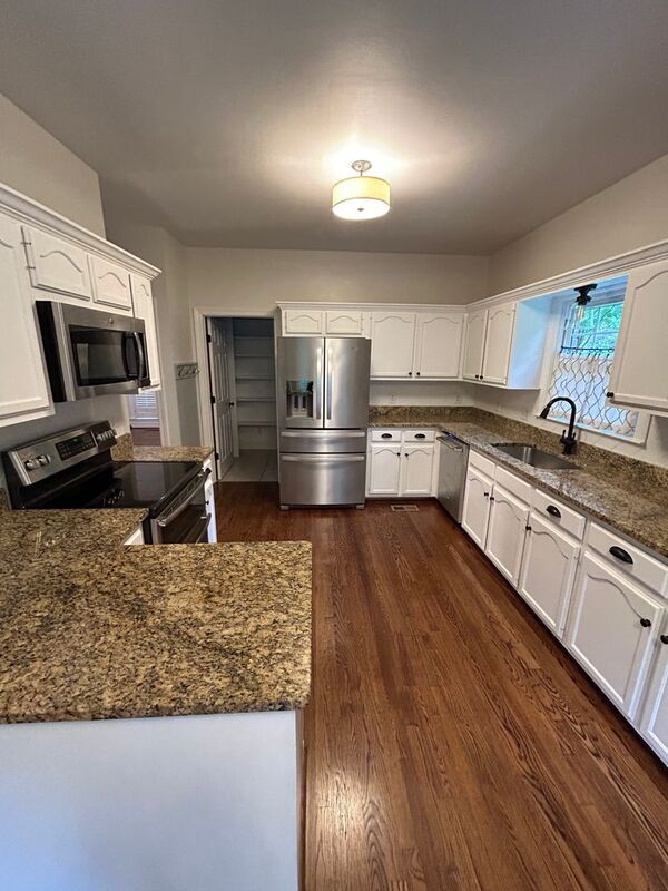 Building Photo - 3329 Brook Highland Cir
