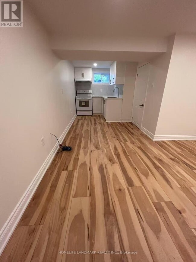 Building Photo - 490 Pineland Ave