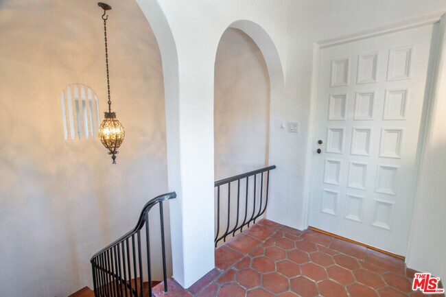 Foto del edificio - 228 S Orange Dr