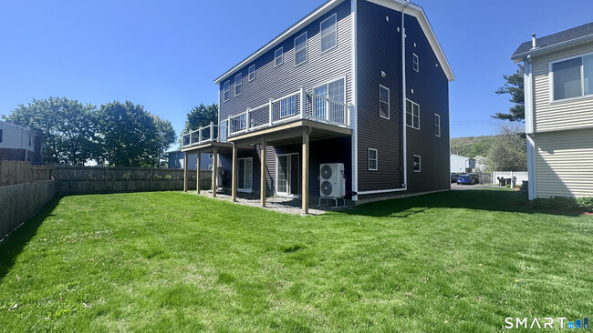 Building Photo - 44 Mettler St
