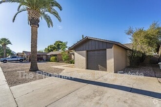 Building Photo - 8532 E Chaparral Rd
