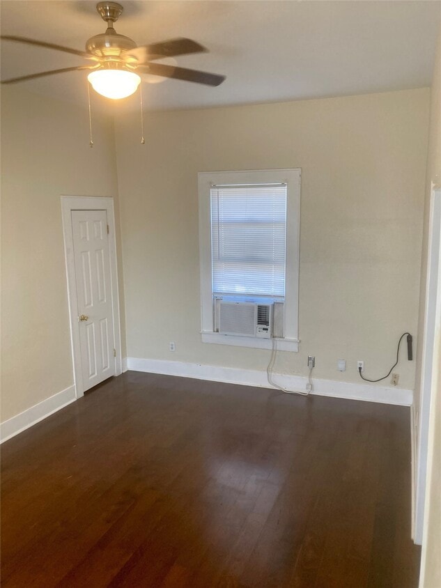 Foto principal - 4908 Ave Q 1/2