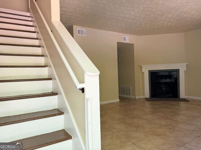 Foto del edificio - 728 Burnt Creek Dr NW