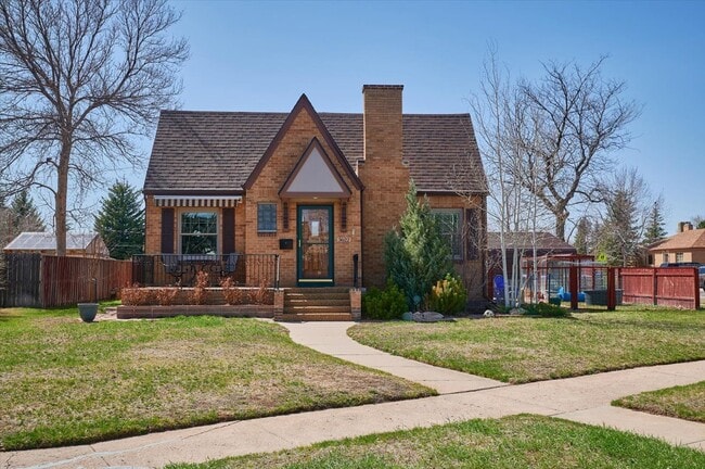 Building Photo - 3622 Carey Ave