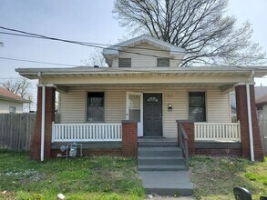 Building Photo - 909 N 5th Ave