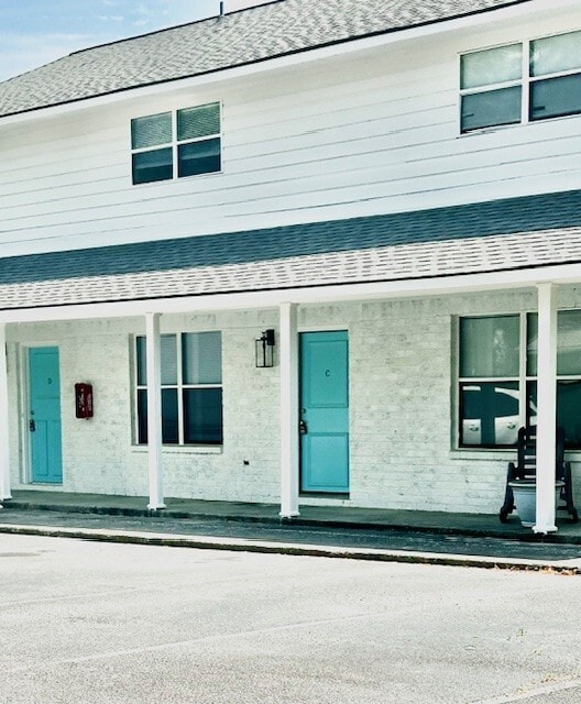 Building Photo - The Folly Townhomes