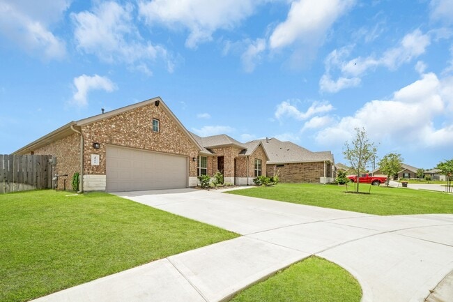 Building Photo - 4911 Bella Danielle Ct