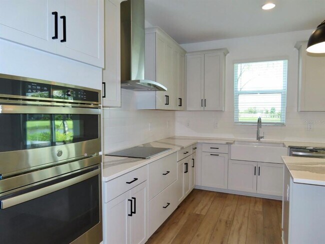 Foto del edificio - 3704 Wild Blossom Pl