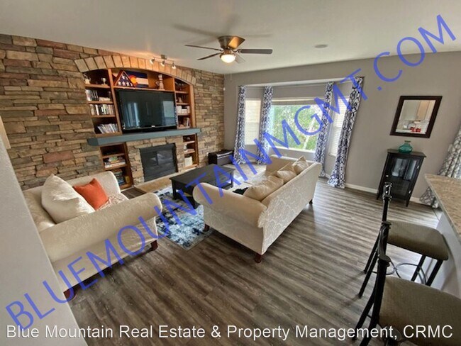 Building Photo - 1623 Lookout Springs Dr