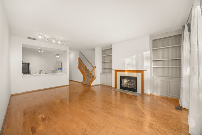 Foto del edificio - 100 Harvest Gate Rd