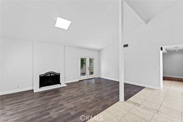Building Photo - 11 Blackswan