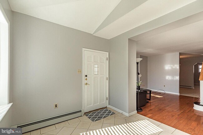 Building Photo - 32 N Pennock Ave