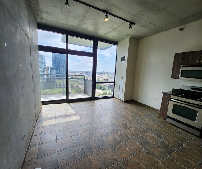 Foto del edificio - Loft Style 1 Bed, 1 Bath with Balcony and ...