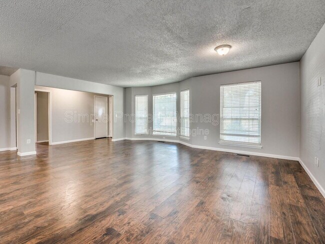 Foto del edificio - 9718 Warriner Cir