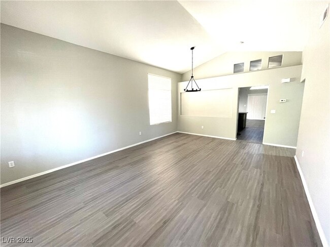 Building Photo - 564 Pomerol Ave