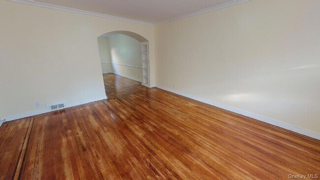 Foto del edificio - 105-43 65th Rd